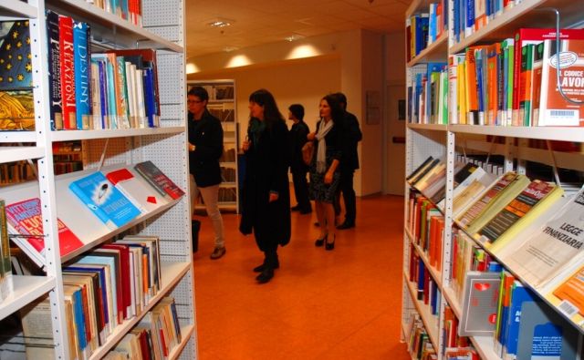 Libri In Lingua Albanese Nelle Biblioteche Civiche