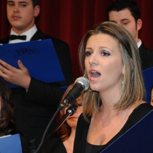 "Esibizione musicale organizzata dal Centro di Cultura Albanese nell'ambito delle attività culturali dedicate alla promozione della musica, dell'arte e delle tradizioni albanesi, favorendo il dialogo culturale tra Italia e Albania."